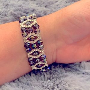 Iridescent 3-strand elastic beaded bracelet